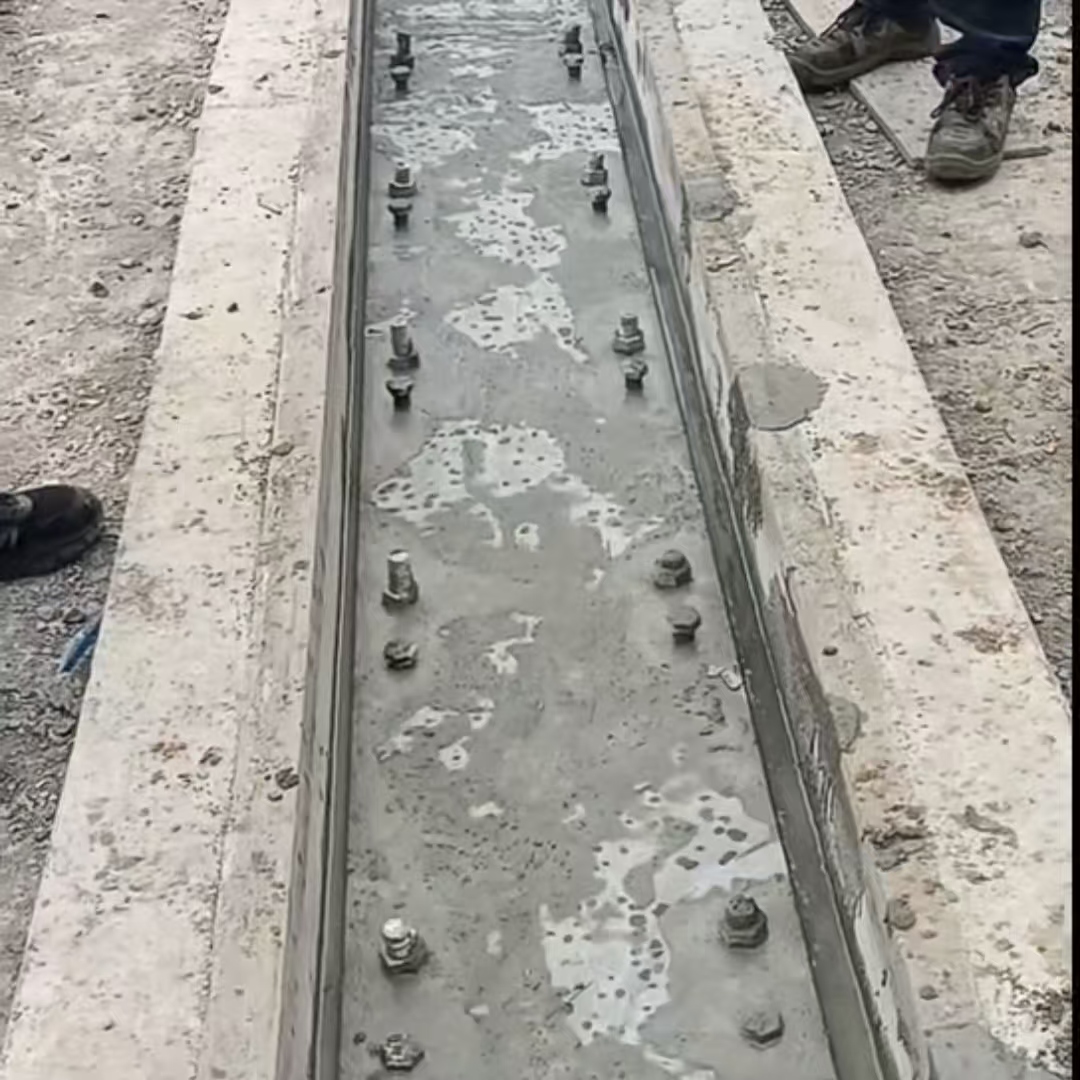 泽州港口码头起重机龙门吊重型机械设备稳固用早强快凝轨道胶泥